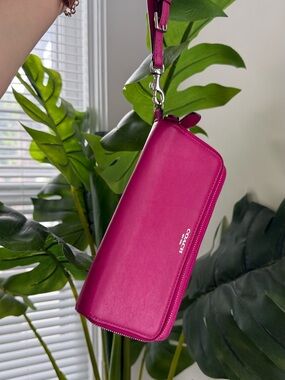 Coach and Four Hot Pink Leather Zip Wristlet